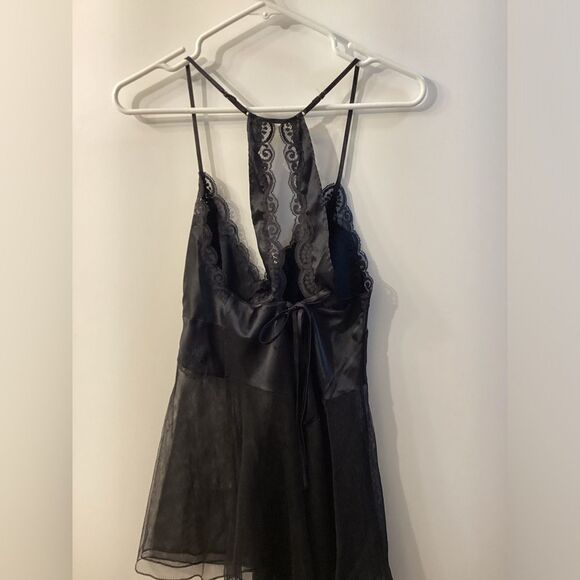 Victoria's Secret Black Sheer Lace Chemise - Picture 10 of 11